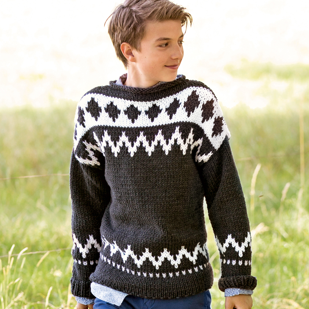 Вязаный свитер для мальчика спицами