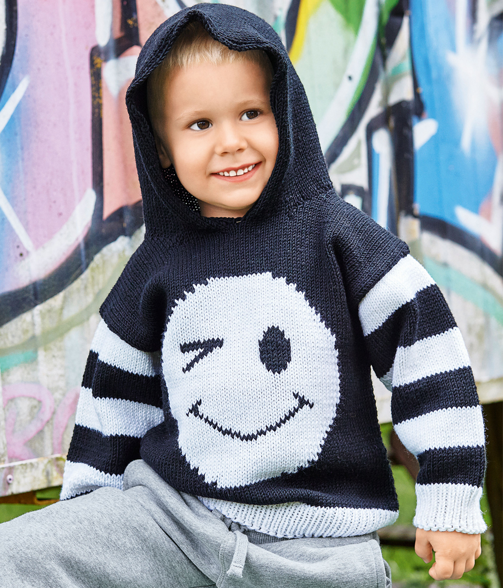Детский свитер с капюшоном